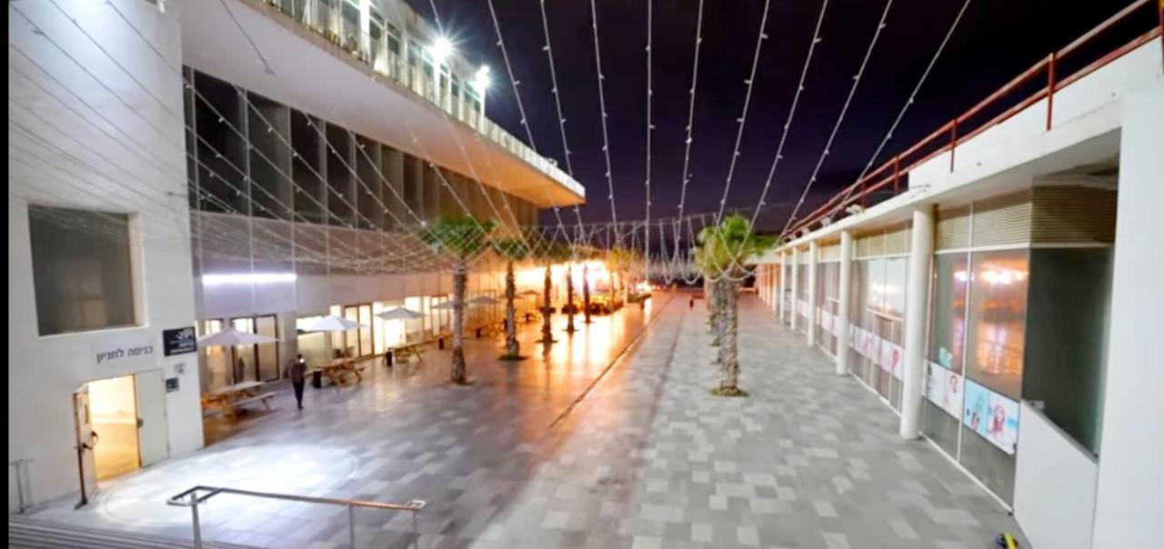 Beachfront Studio Apartment Bat Yam 412 Exterior photo
