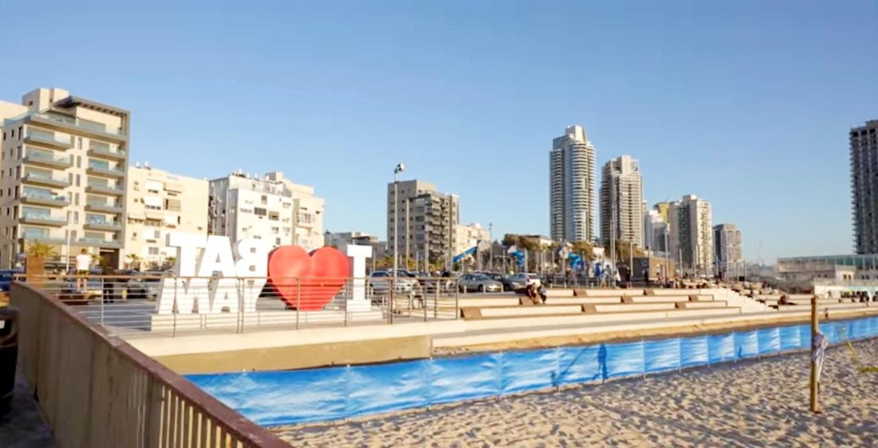 Beachfront Studio Apartment Bat Yam 412 Exterior photo