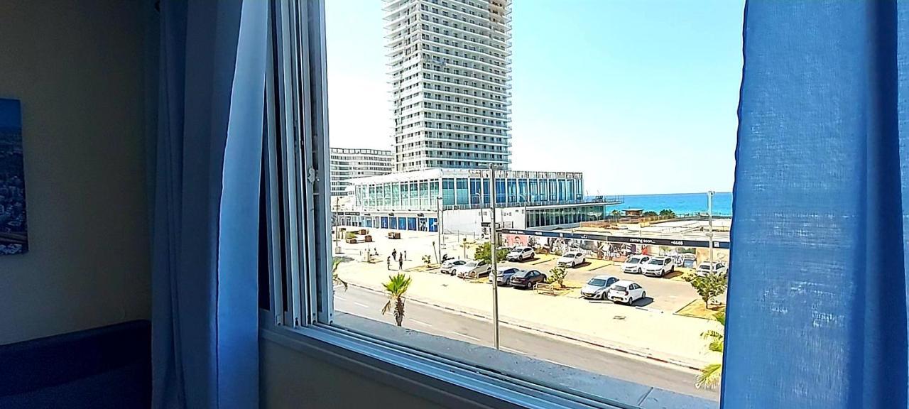 Beachfront Studio Apartment Bat Yam 412 Exterior photo